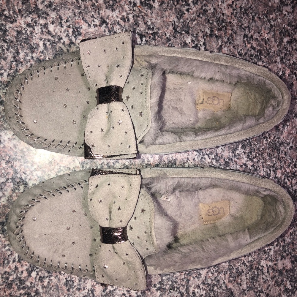 Size 10 Ugg slippers like new